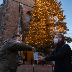 Anonymer Spender des Weihnachtsbaums an der Marktkirche offenbart sich